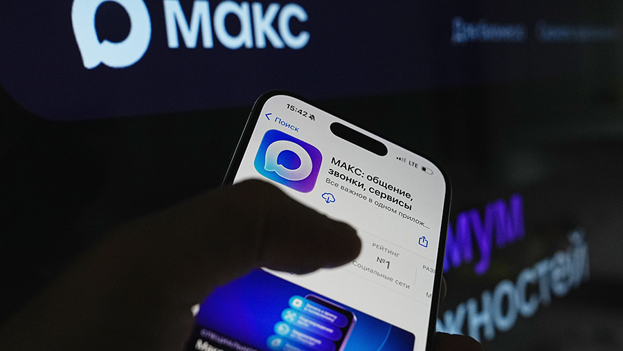 В мессенджере &laquo;Макс&raquo; упростили переключение между двумя учетными записями