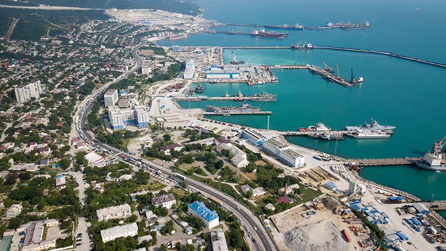 В Новороссийске приостановили работу общественного транспорта из-за атак БПЛА