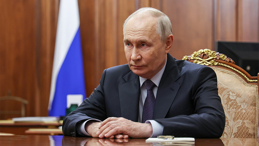 Путин подписал закон об упрощении госзакупок для регионов