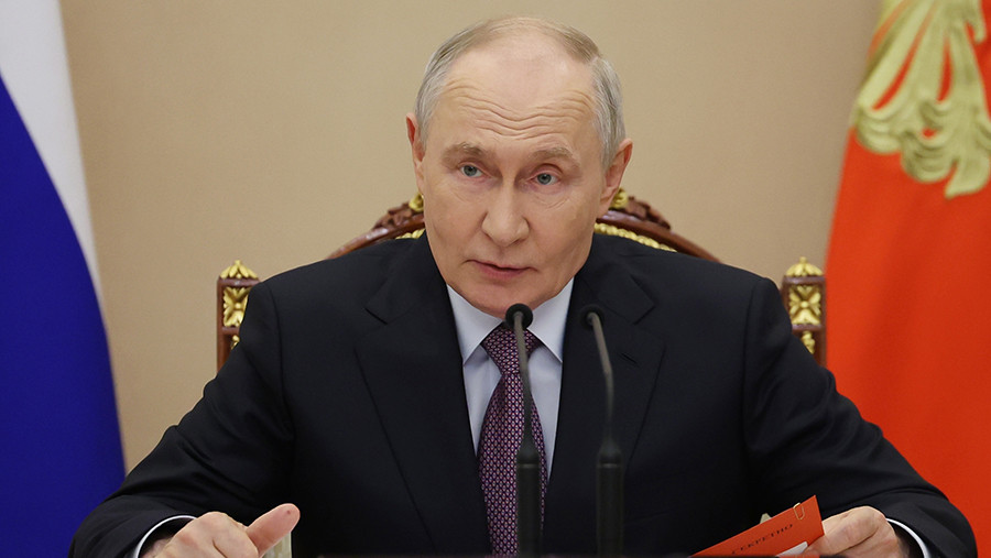 Путин привлек соцблок правительства к разработке стратегии цифровых платформ
