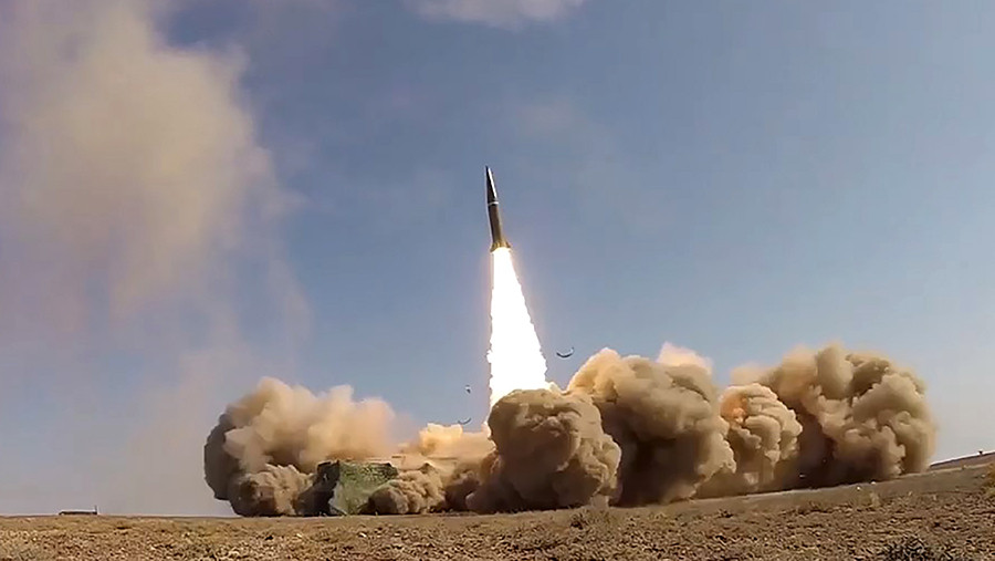 Армия России поразила сухогруз с военным имуществом ВСУ в порту «Южный» Армия России поразила сухогруз с военным имуществом ВСУ в порту «Южный»