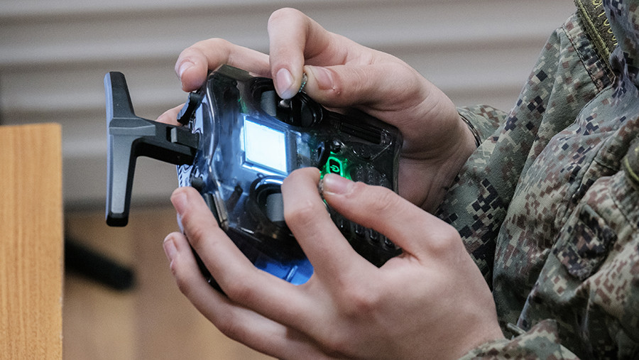 Бойцы ВС России перехватили португальский разведчик Tekever AR3 Бойцы ВС России перехватили португальский разведчик Tekever AR3