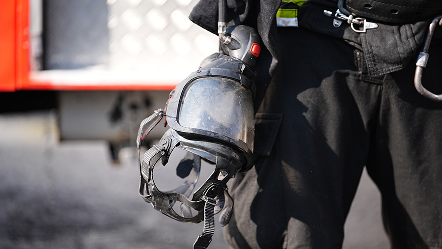 В Брянске ликвидирован пожар на складе с красками и автомаслами