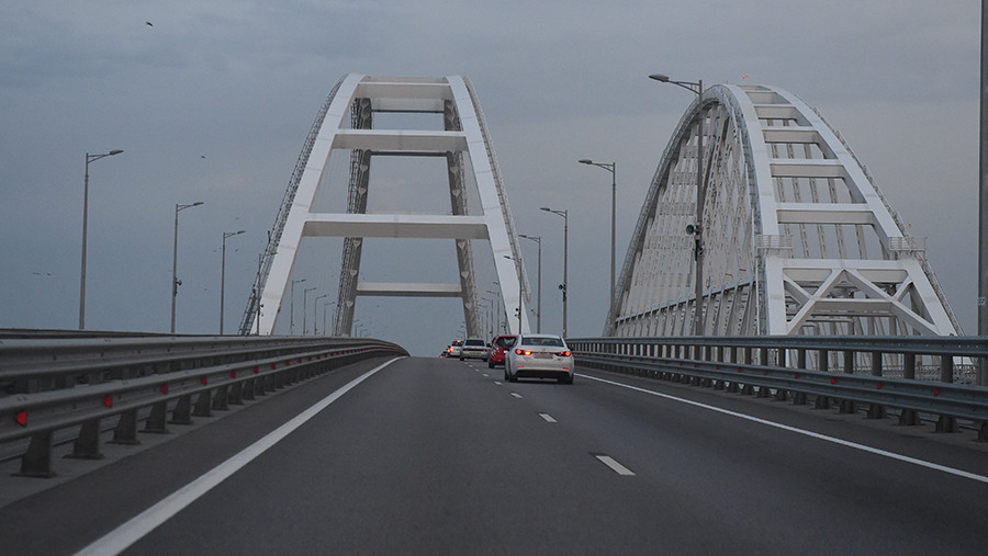 Очередь перед Крымским мостом сократилась до 280 автомобилей
